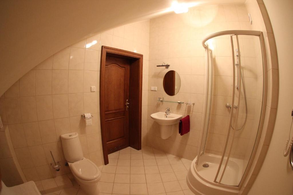 Hubertus Dwor Mysliwski Opole Rom bilde